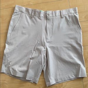 Crown and ivy khaki golf shorts